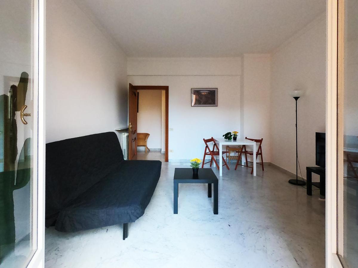 Apartment Degeneys54